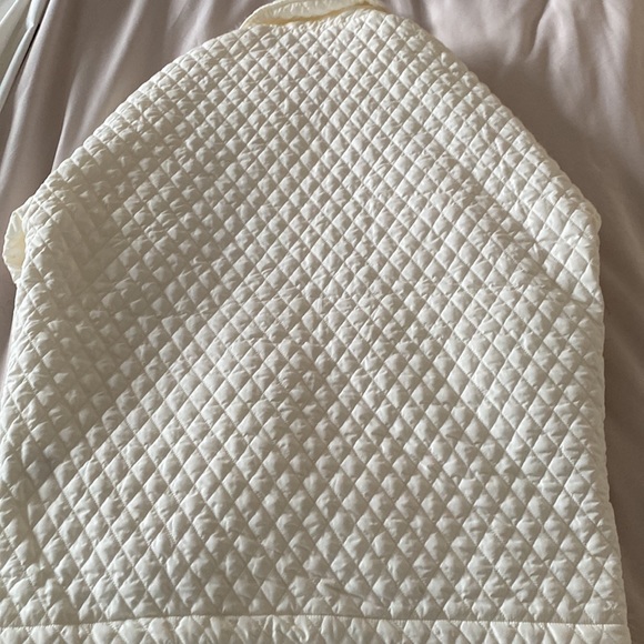 Simple white woman’s waffle print jacket - Picture 7 of 7
